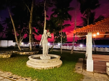 lavilla lake resort and restaurant