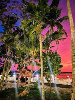 lavilla lake resort and restaurant