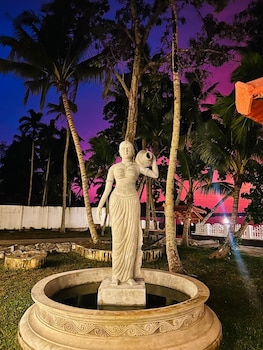 lavilla lake resort and restaurant