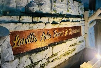 lavilla lake resort and restaurant