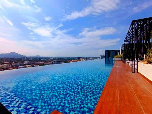 the horizon ipoh dual l13 by grab a stay