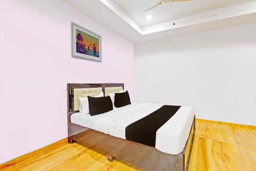 Hotel O Nandhi Inn,,3 star