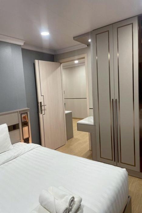 tj 4711 residence