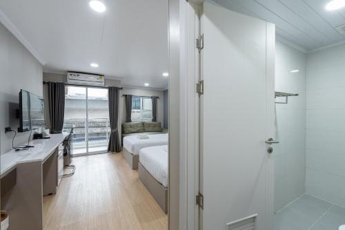 tj 4711 residence