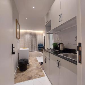 Vip Apartments - Al Malaz Bedroom And Living Room Apartment,,3 star