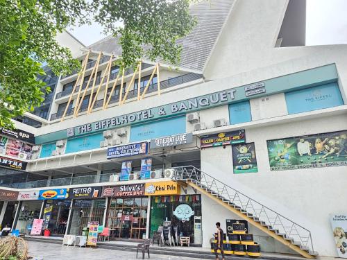 the eiffel hotel and banquet