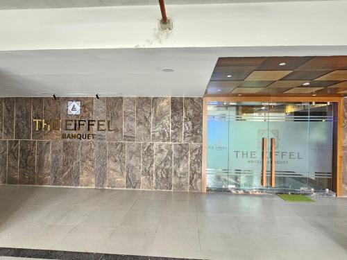 the eiffel hotel and banquet