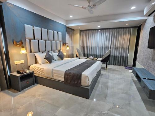 the eiffel hotel and banquet