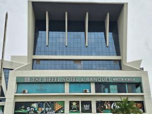 the eiffel hotel and banquet