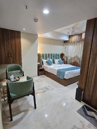 the eiffel hotel and banquet