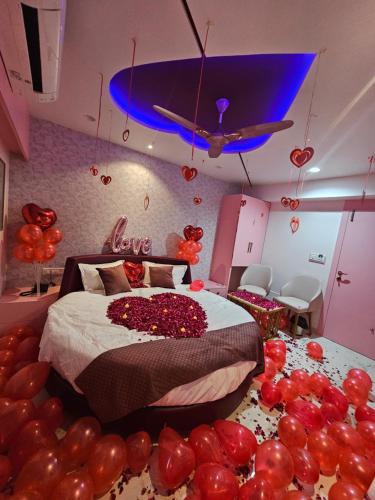 The Eiffel Hotel & Banquet,,2 star