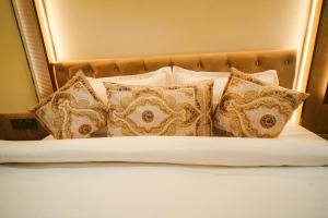 hotel ammison inn and suites