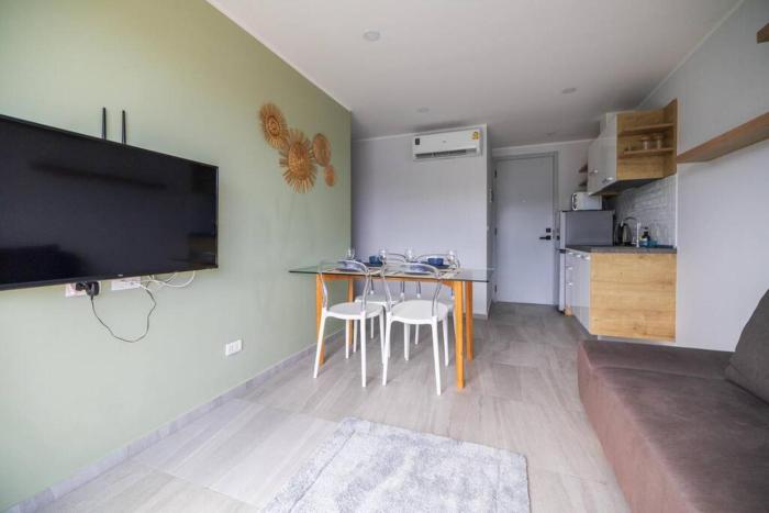 modern condo near the beach nv5