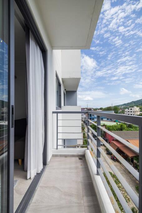 modern condo near the beach nv5