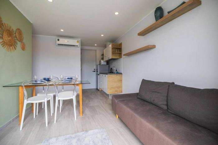 modern condo near the beach nv5