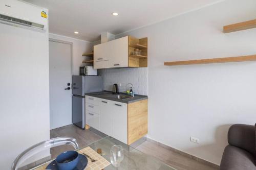 modern condo near the beach nv5