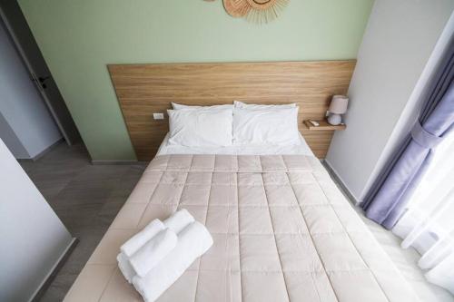 modern condo near the beach nv5