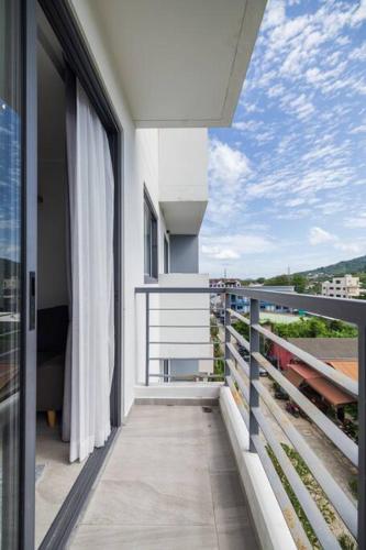 modern condo near the beach nv5