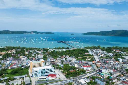 modern condo near the beach nv5