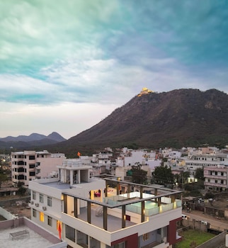 hotel aranyasutra