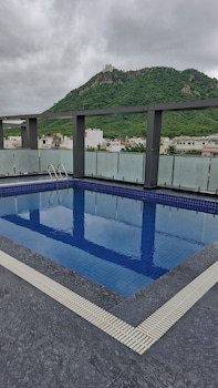 hotel aranyasutra