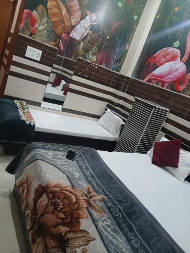 new gayatri palace near prem mandir