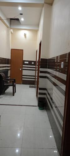 new gayatri palace near prem mandir