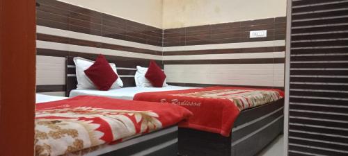 new gayatri palace near prem mandir