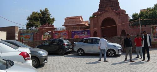 new gayatri palace near prem mandir