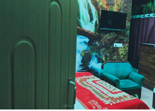 new gayatri palace near prem mandir