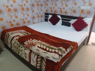 new gayatri palace near prem mandir