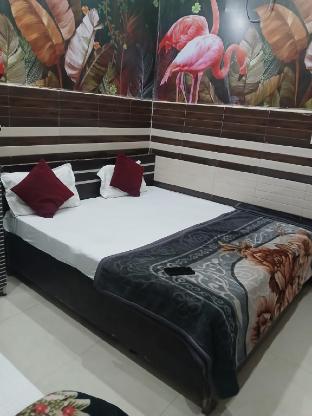 new gayatri palace near prem mandir