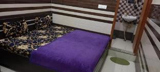 new gayatri palace near prem mandir