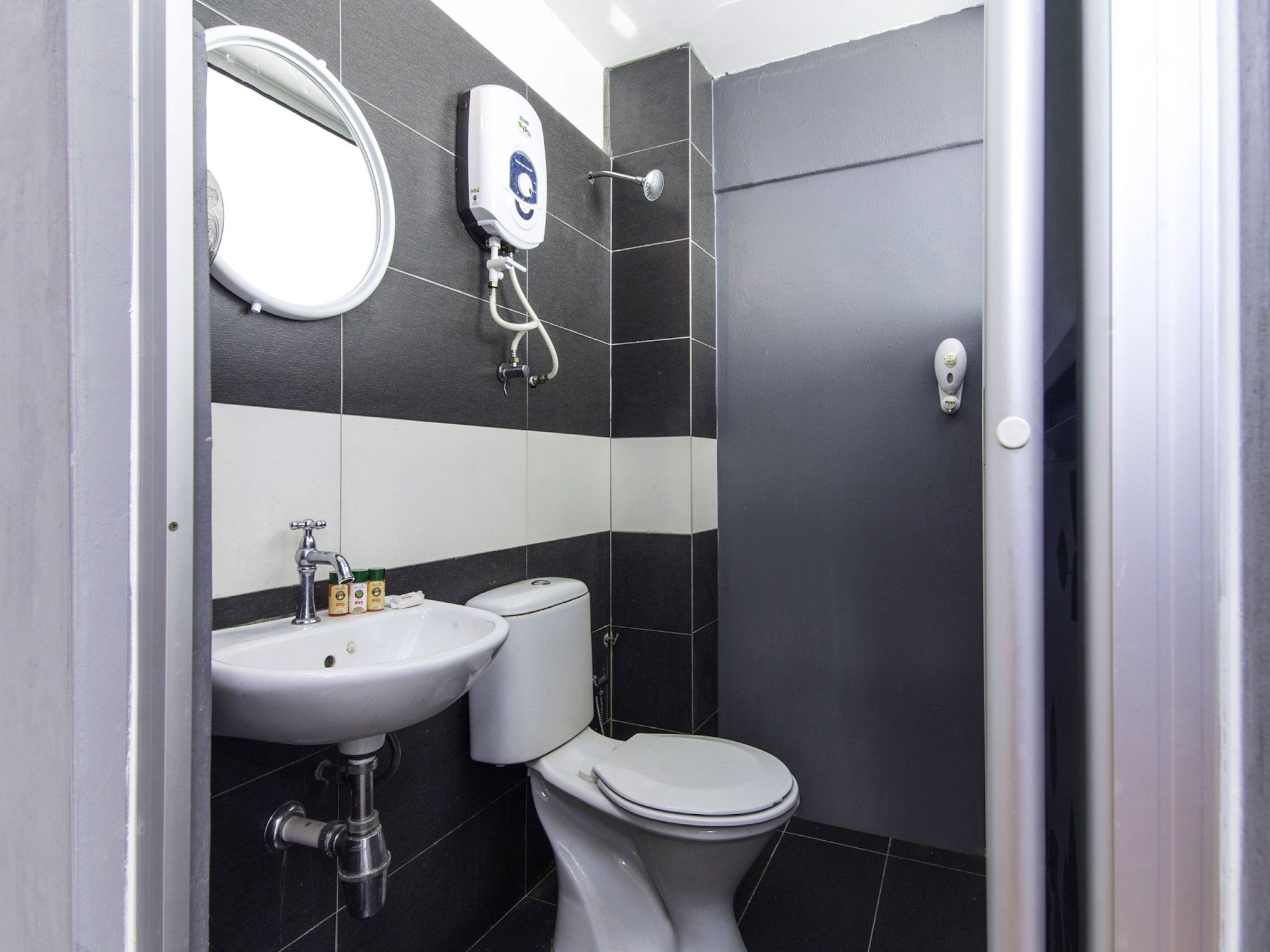 intime hotel kuchai lama