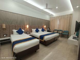 pns nakshatra luxury hotel