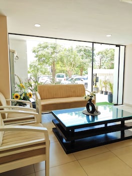 La Cozy Residency,,4 star