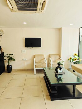 la cozy residency