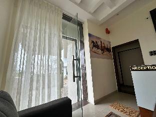 leo deluxe and suite room