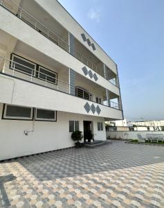 truelife bhavya manor breakfast included 2500 sft modern homes with garden panorama tirumala mountain view peaceful location fast wifi many restaurants nearby large hall ac bedrooms kitchen android tv top service with lots of love