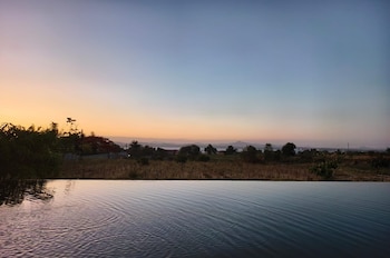 rivers edge by escape stays