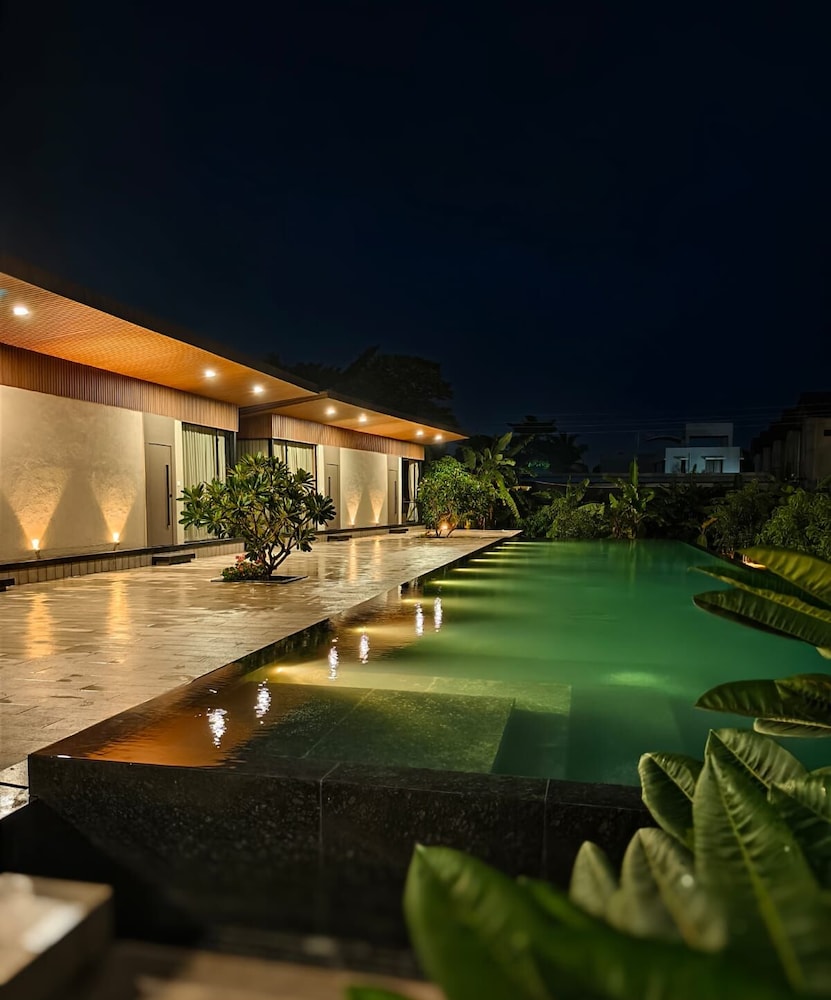 rivers edge by escape stays