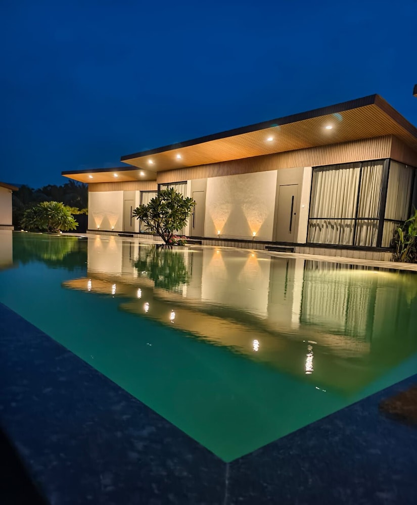 rivers edge by escape stays