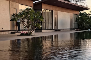 rivers edge by escape stays