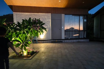 rivers edge by escape stays