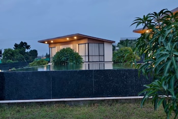 rivers edge by escape stays