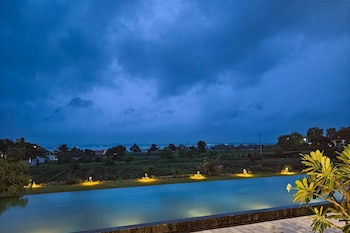 rivers edge by escape stays