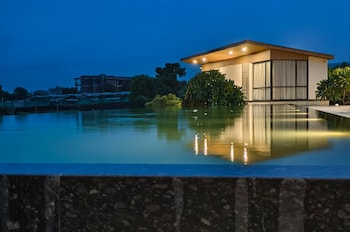 rivers edge by escape stays