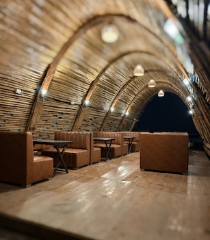 rivers edge by escape stays