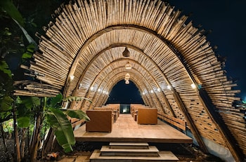 rivers edge by escape stays