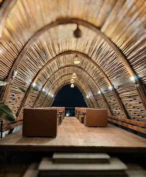 rivers edge by escape stays